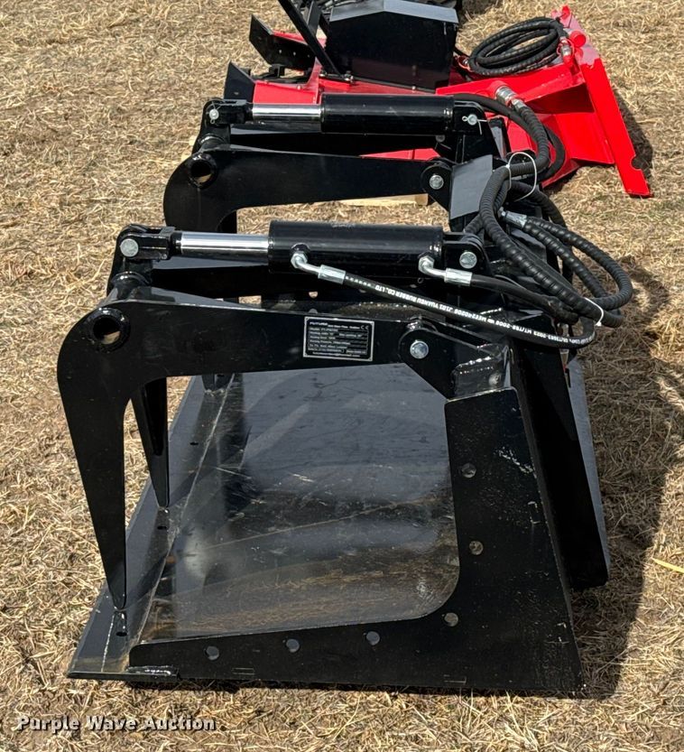 image for item EP2788 2025 Future FT-PG72C skid steer grapple bucket