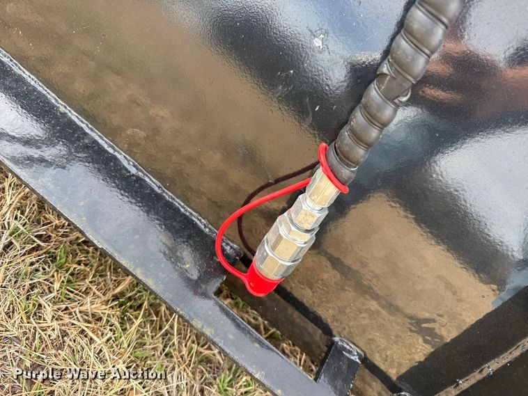 image for item EP2788 2025 Future FT-PG72C skid steer grapple bucket