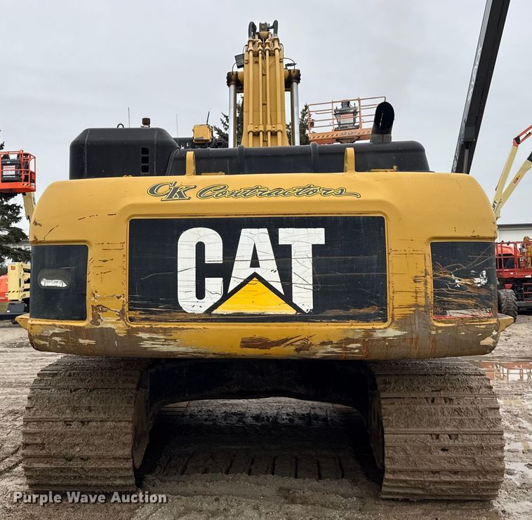 image for item ER0379 2008 Caterpillar 330D excavator