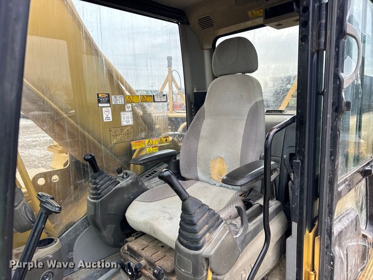 image for item ER0379 2008 Caterpillar 330D excavator