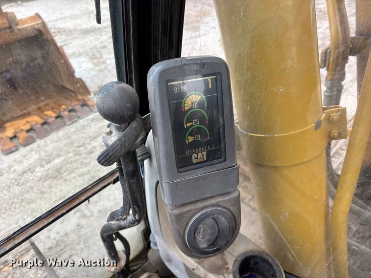 image for item ER0379 2008 Caterpillar 330D excavator