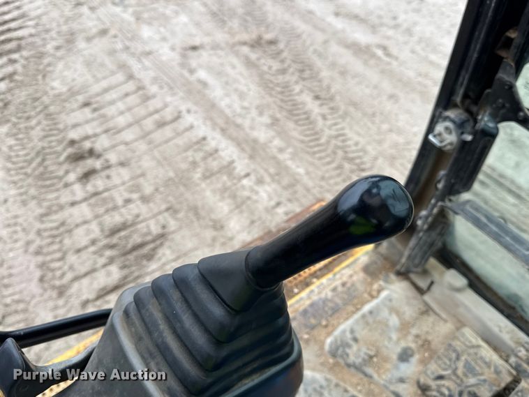 image for item ER0379 2008 Caterpillar 330D excavator