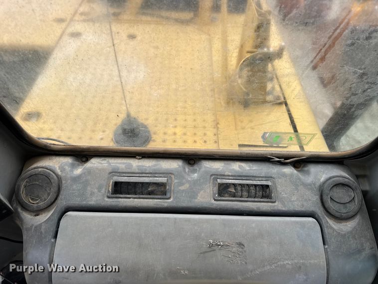 image for item ER0379 2008 Caterpillar 330D excavator