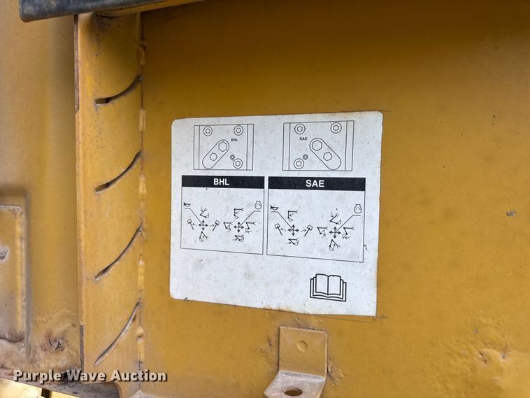 image for item ER0379 2008 Caterpillar 330D excavator