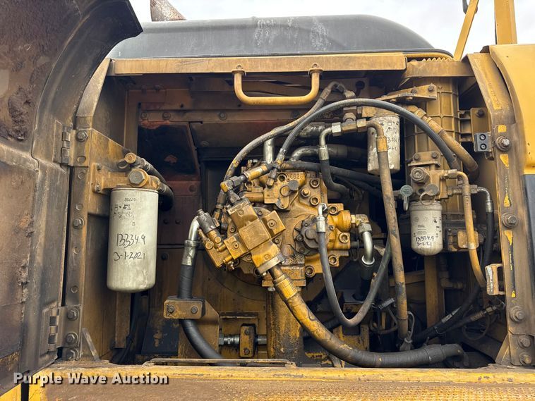 image for item ER0379 2008 Caterpillar 330D excavator