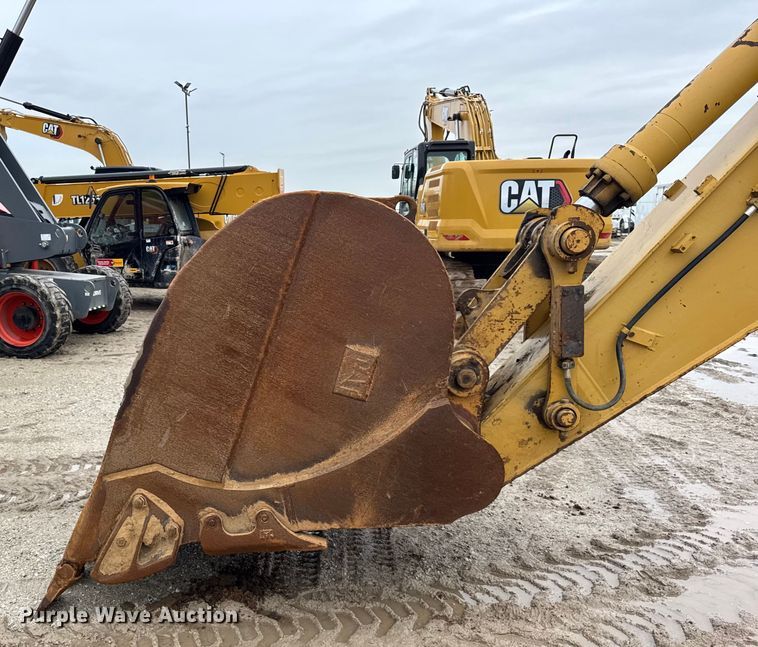 image for item ER0379 2008 Caterpillar 330D excavator