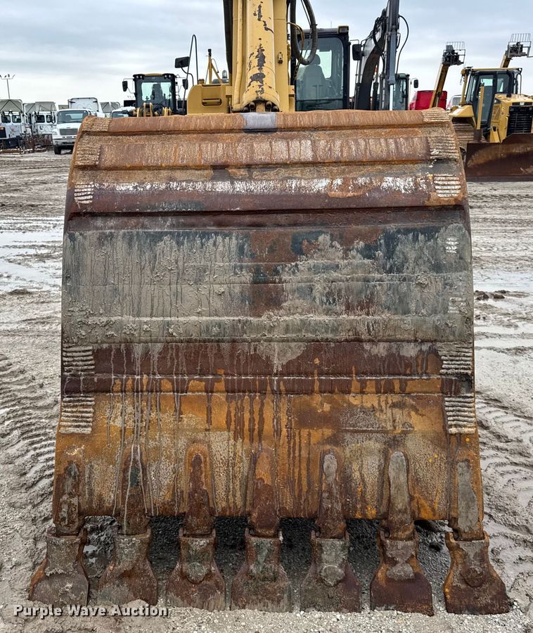 image for item ER0379 2008 Caterpillar 330D excavator