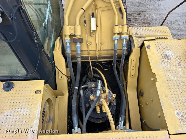 image for item ER0379 2008 Caterpillar 330D excavator