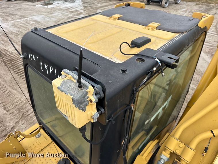 image for item ER0379 2008 Caterpillar 330D excavator