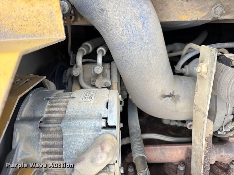 image for item ER0379 2008 Caterpillar 330D excavator