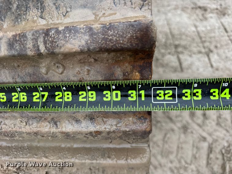 image for item ER0379 2008 Caterpillar 330D excavator