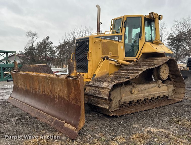 image for item ER0380 2006 Caterpillar D6N LGP dozer
