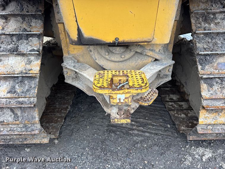 image for item ER0380 2006 Caterpillar D6N LGP dozer