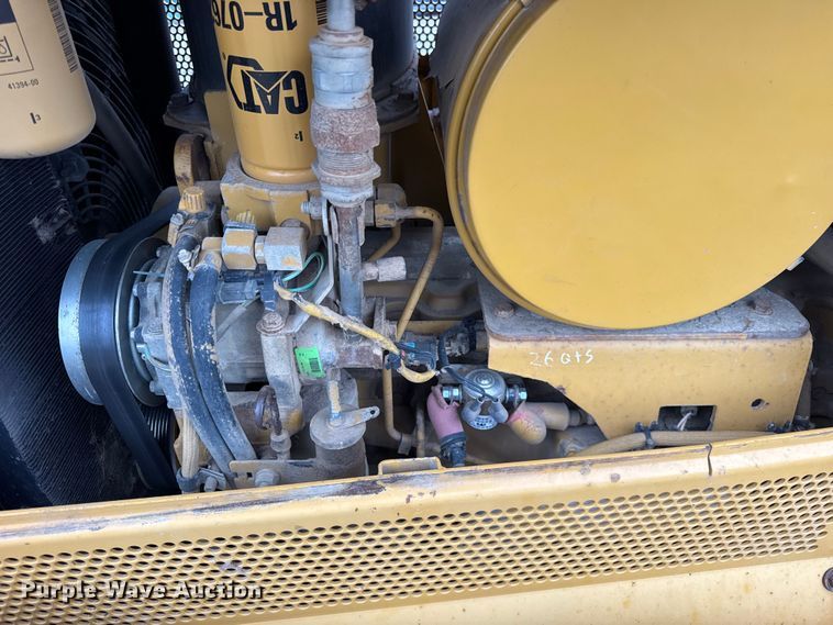 image for item ER0380 2006 Caterpillar D6N LGP dozer