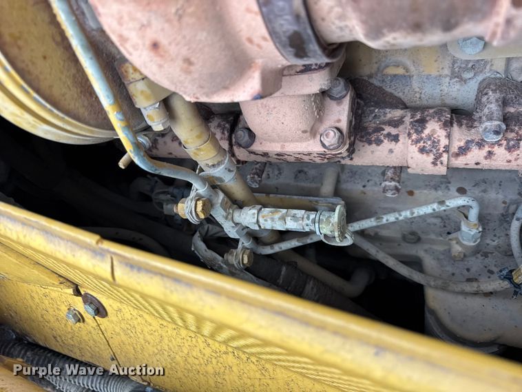 image for item ER0380 2006 Caterpillar D6N LGP dozer