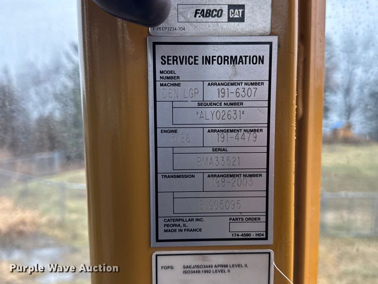 image for item ER0380 2006 Caterpillar D6N LGP dozer