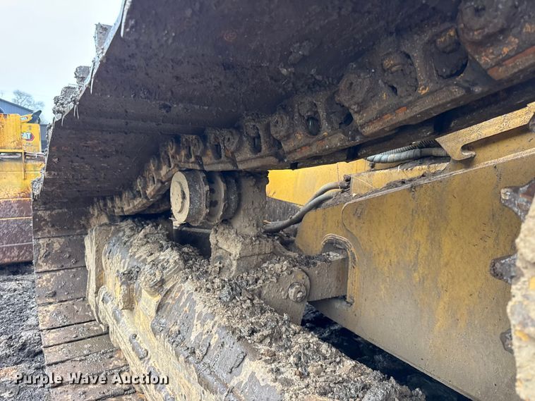 image for item ER0380 2006 Caterpillar D6N LGP dozer