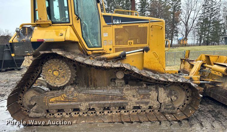 image for item ER0380 2006 Caterpillar D6N LGP dozer