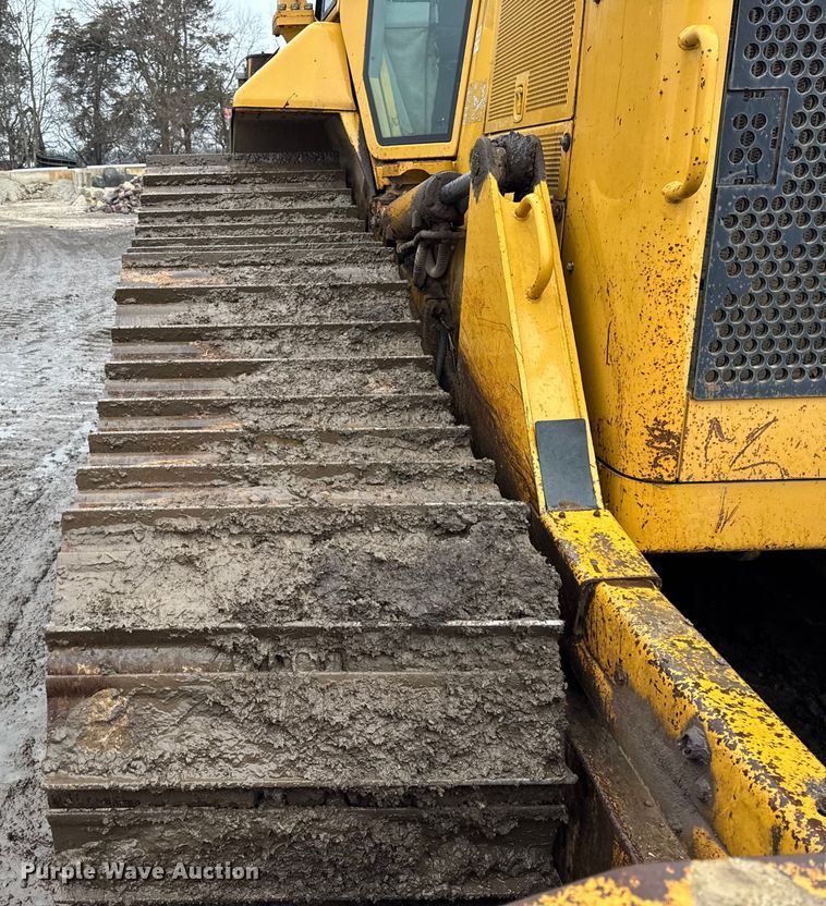 image for item ER0380 2006 Caterpillar D6N LGP dozer