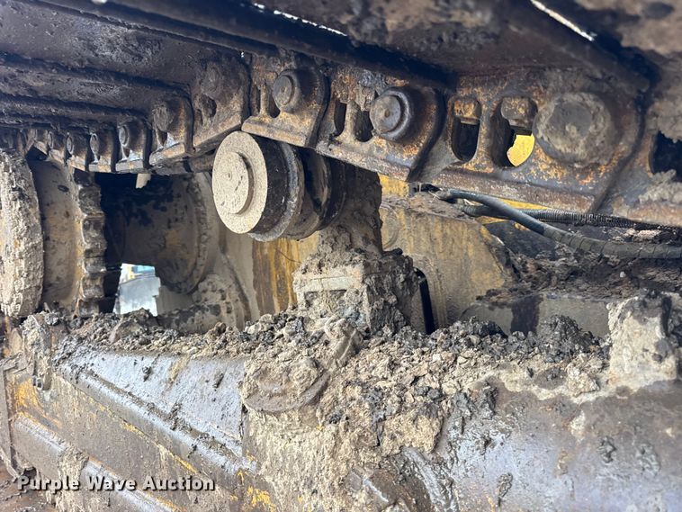 image for item ER0380 2006 Caterpillar D6N LGP dozer