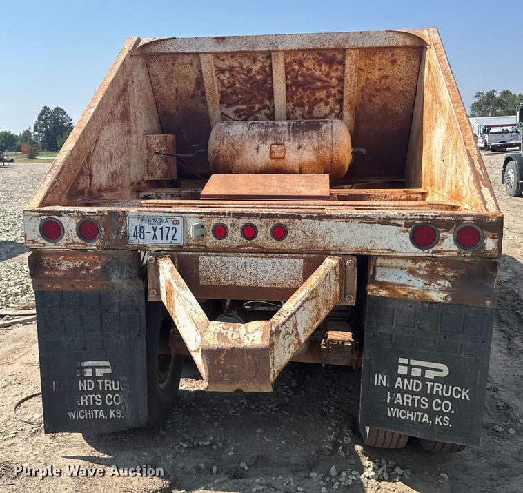 image for item ER2384 1988 Ranch manufacturing bottom dump trailer