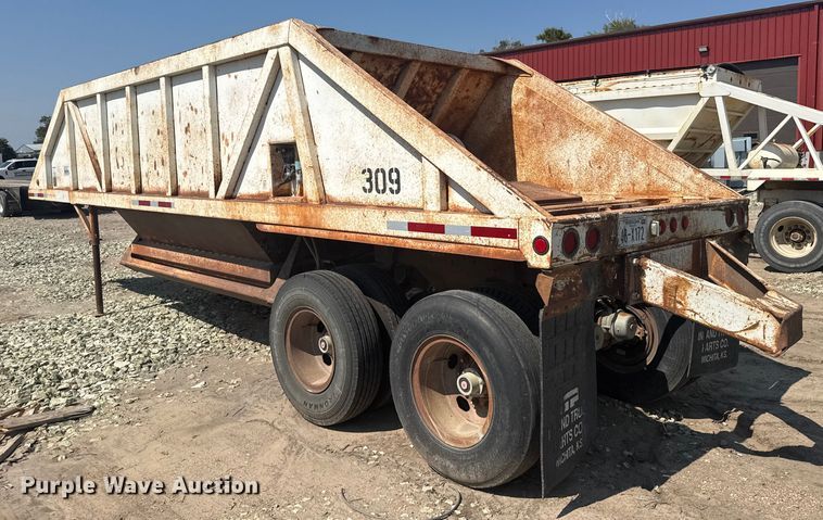 image for item ER2384 1988 Ranch manufacturing bottom dump trailer