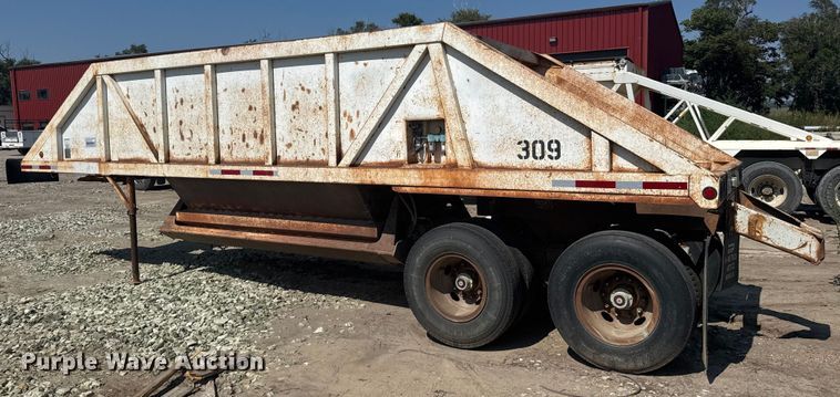 image for item ER2384 1988 Ranch manufacturing bottom dump trailer
