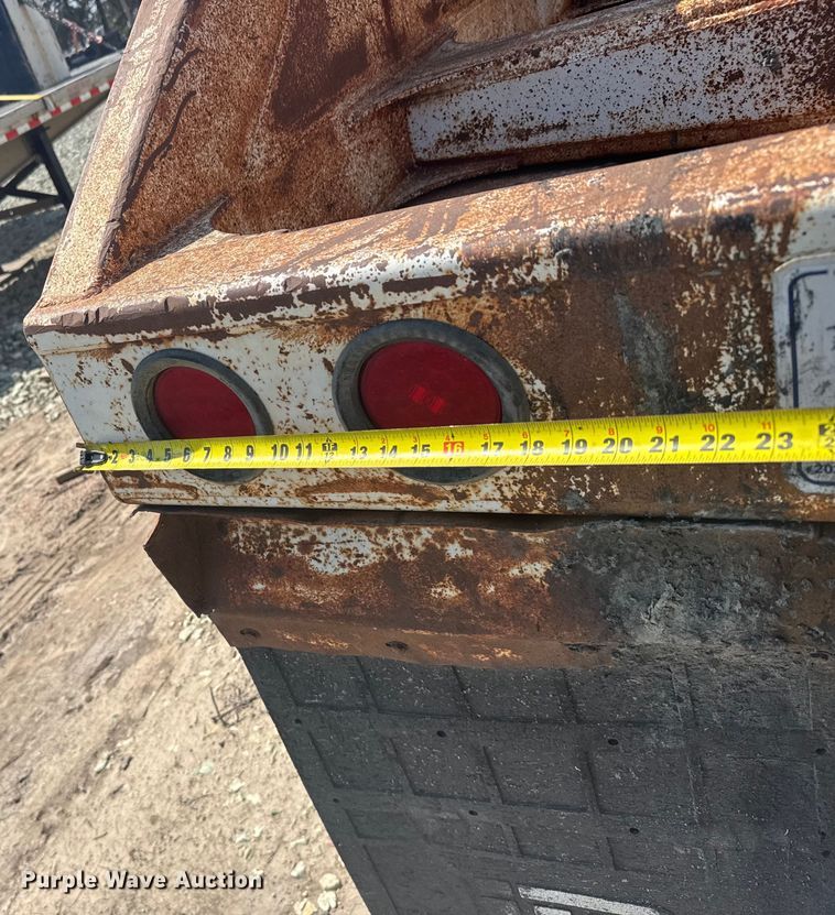 image for item ER2384 1988 Ranch manufacturing bottom dump trailer
