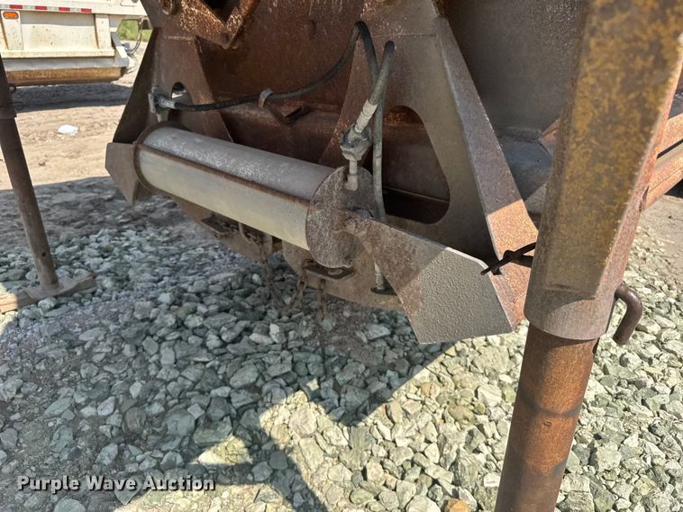 image for item ER2384 1988 Ranch manufacturing bottom dump trailer