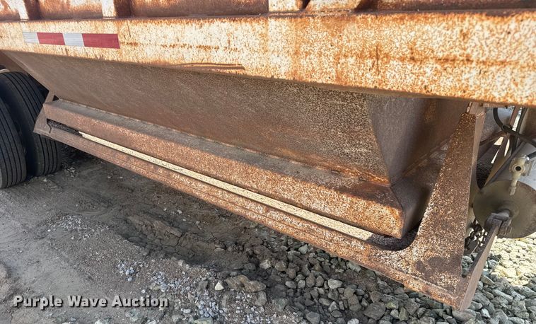 image for item ER2384 1988 Ranch manufacturing bottom dump trailer