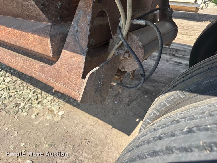 image for item ER2384 1988 Ranch manufacturing bottom dump trailer