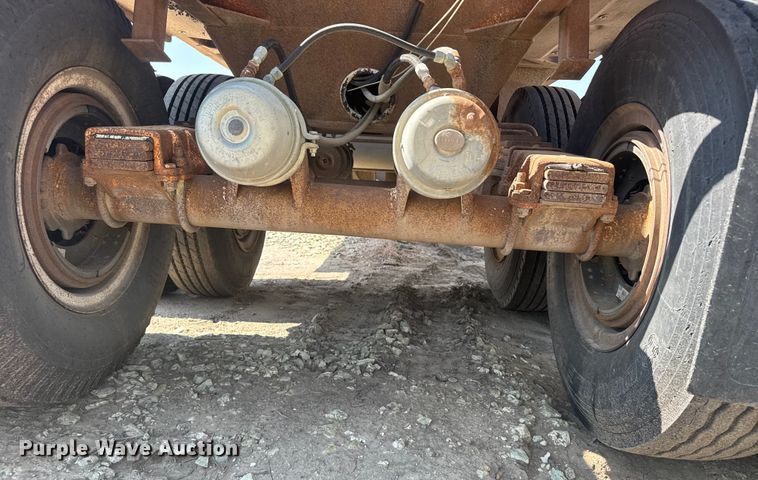 image for item ER2384 1988 Ranch manufacturing bottom dump trailer