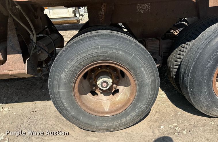 image for item ER2384 1988 Ranch manufacturing bottom dump trailer