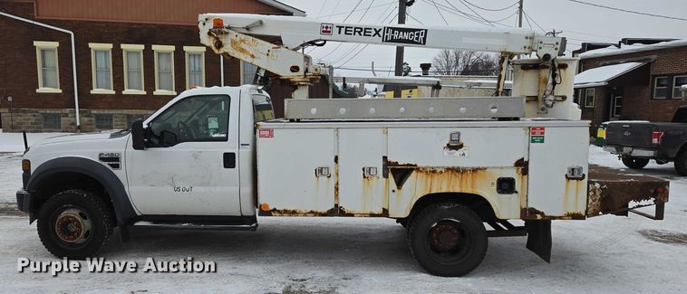 image for item ES2593 2008 Ford F450 bucket truck