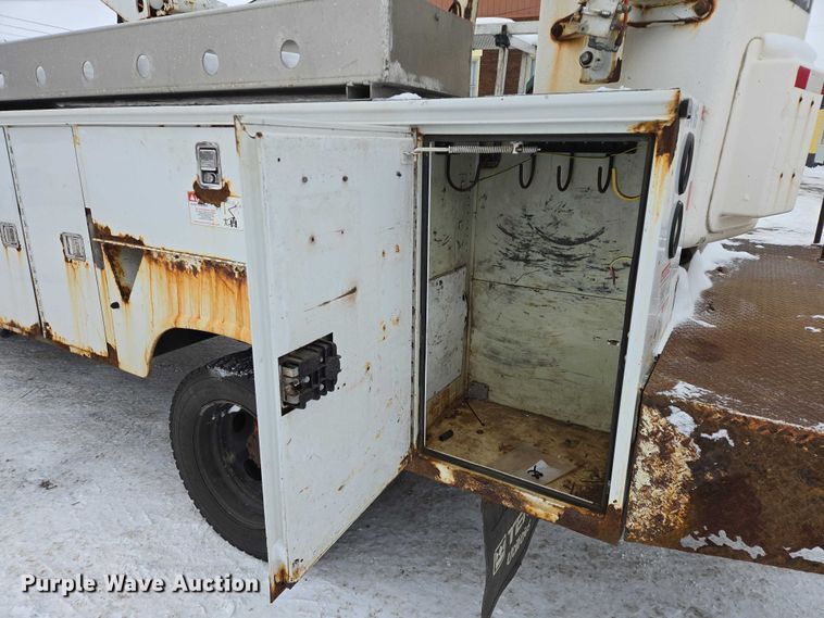 image for item ES2593 2008 Ford F450 bucket truck