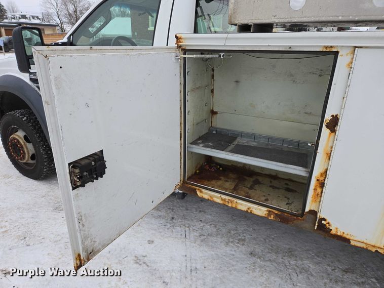 image for item ES2593 2008 Ford F450 bucket truck