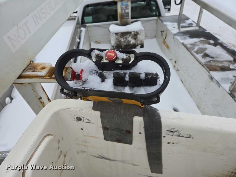 image for item ES2593 2008 Ford F450 bucket truck