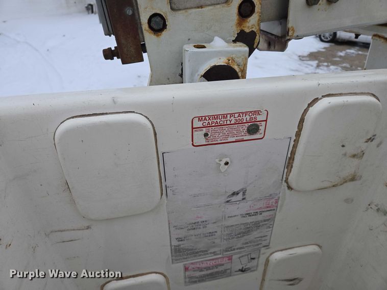 image for item ES2593 2008 Ford F450 bucket truck