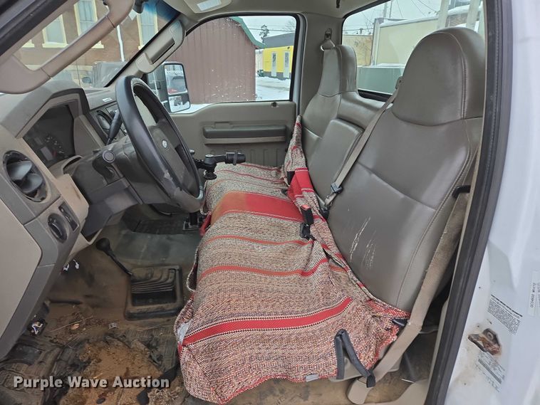 image for item ES2593 2008 Ford F450 bucket truck