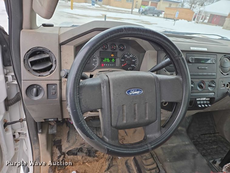 image for item ES2593 2008 Ford F450 bucket truck