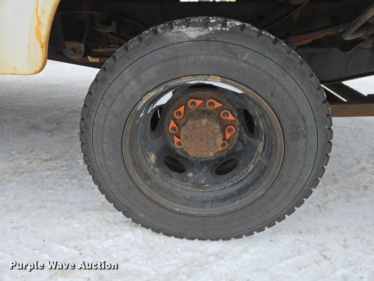 image for item ES2593 2008 Ford F450 bucket truck