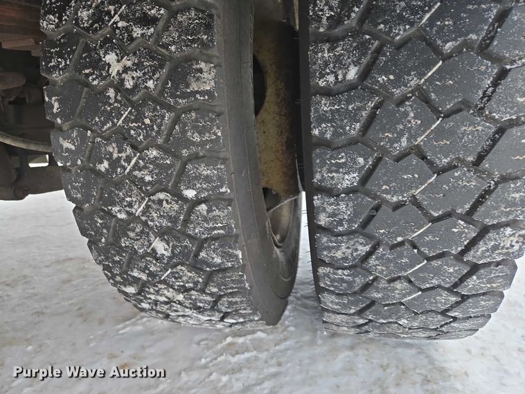 image for item ES2593 2008 Ford F450 bucket truck