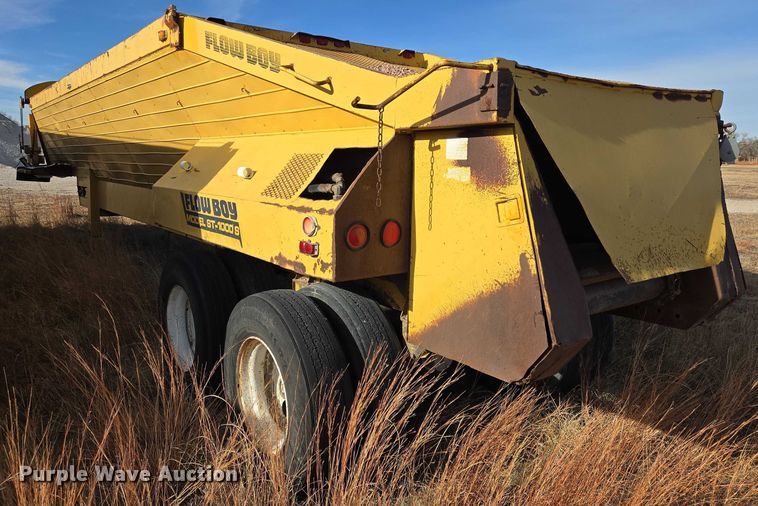image for item ES2666 1986 Flowboy ST-1000S belt trailer