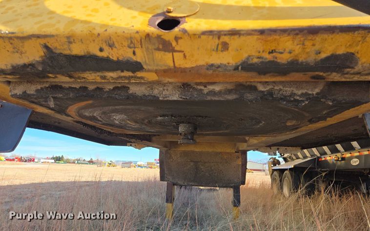 image for item ES2666 1986 Flowboy ST-1000S belt trailer