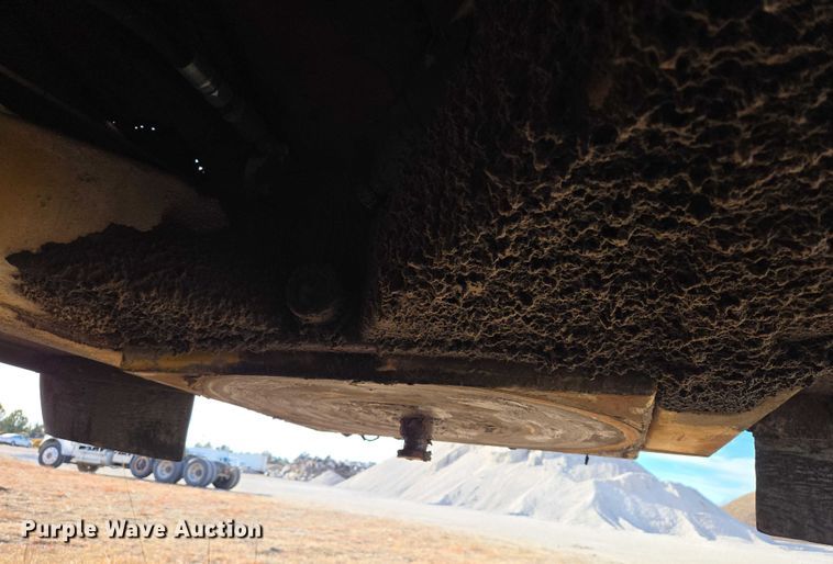 image for item ES2666 1986 Flowboy ST-1000S belt trailer