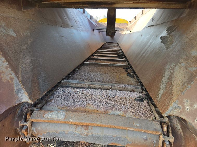 image for item ES2666 1986 Flowboy ST-1000S belt trailer