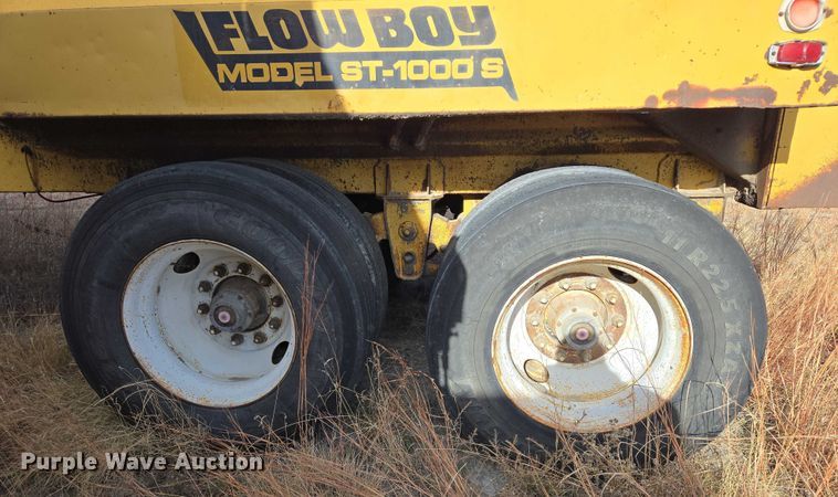 image for item ES2666 1986 Flowboy ST-1000S belt trailer