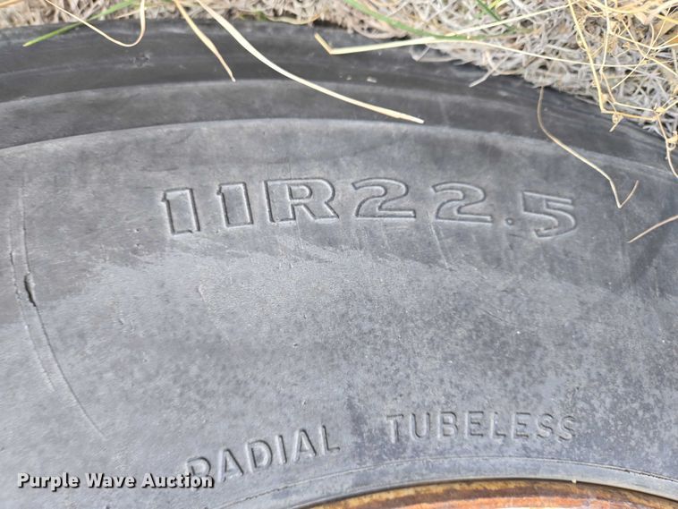 image for item ES2666 1986 Flowboy ST-1000S belt trailer