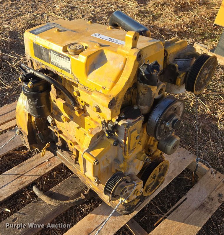 image for item ES2752 John Deere 4024TF270 engine
