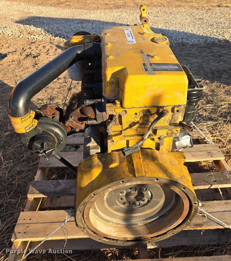 image for item ES2752 John Deere 4024TF270 engine